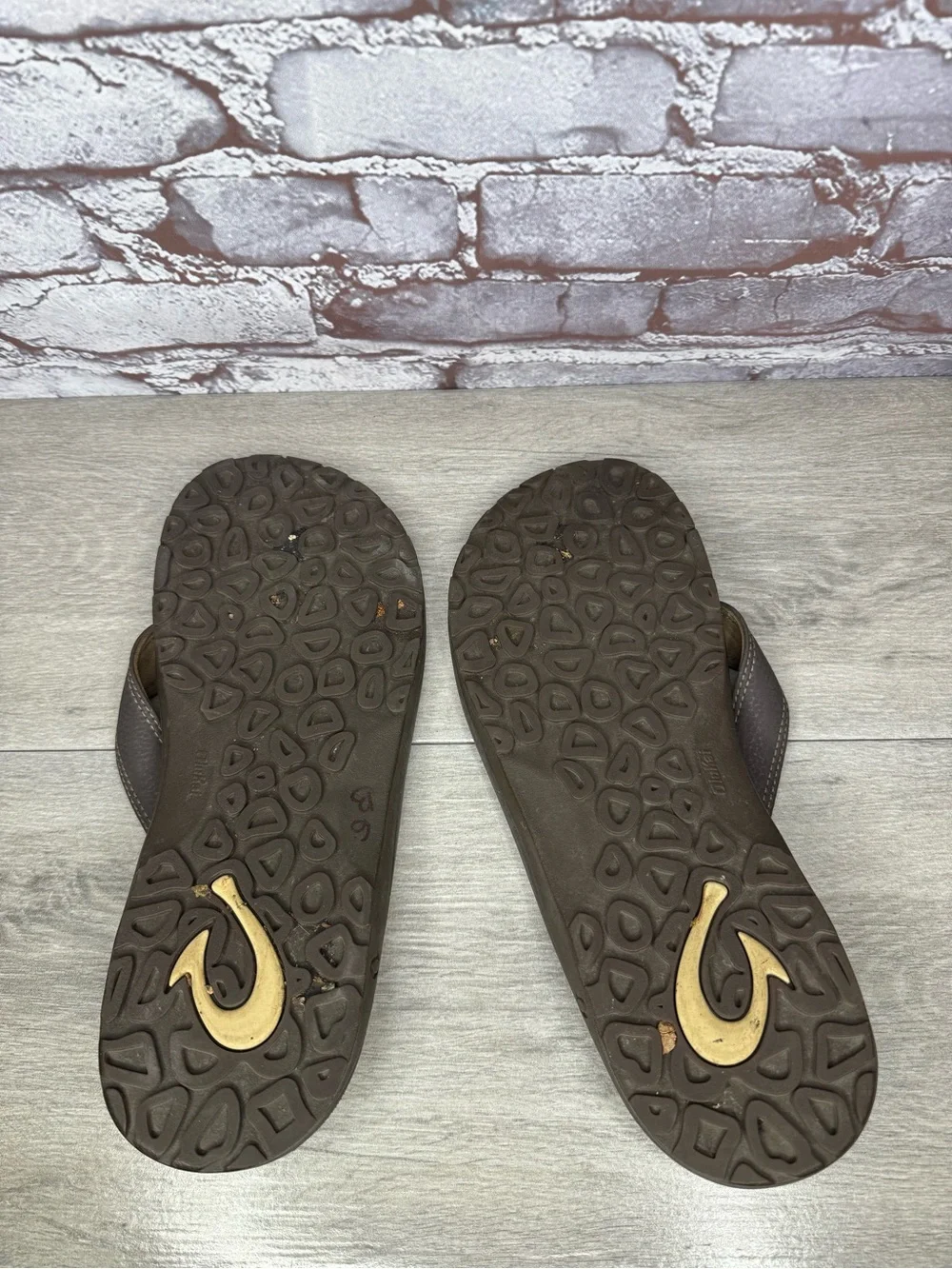 Olukai Ohana Brown Synthetic Beach Flip Flops Sandals Men Sz 12M US/46EU